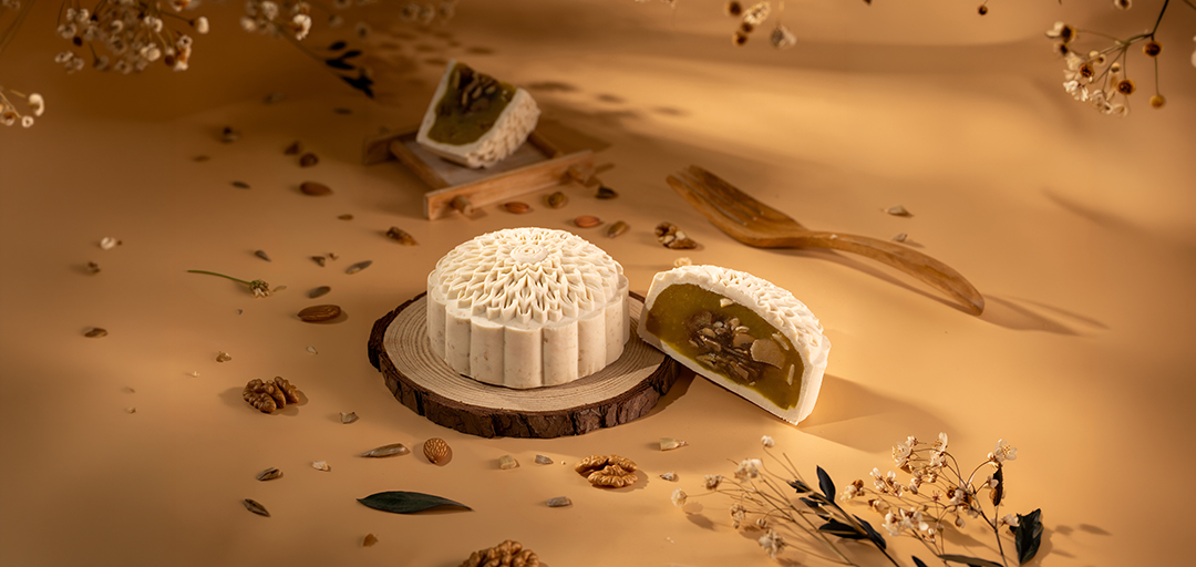Golden Fungus Mooncake